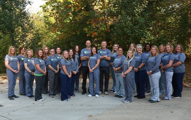 The Warnick & Semder Dentistry team outdoors